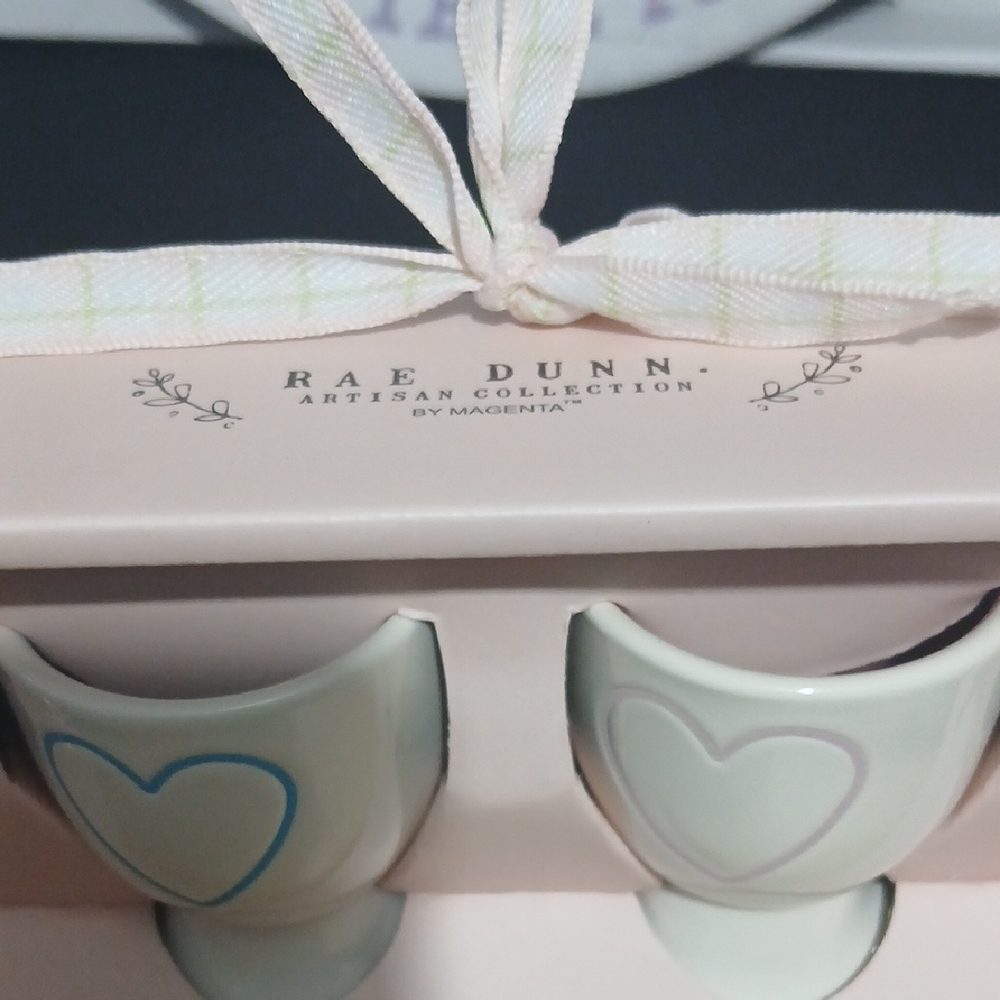 Rae Dunn Set of 4 Multi-Colored Heart Egg Cups NIB - Picture 2 of 5